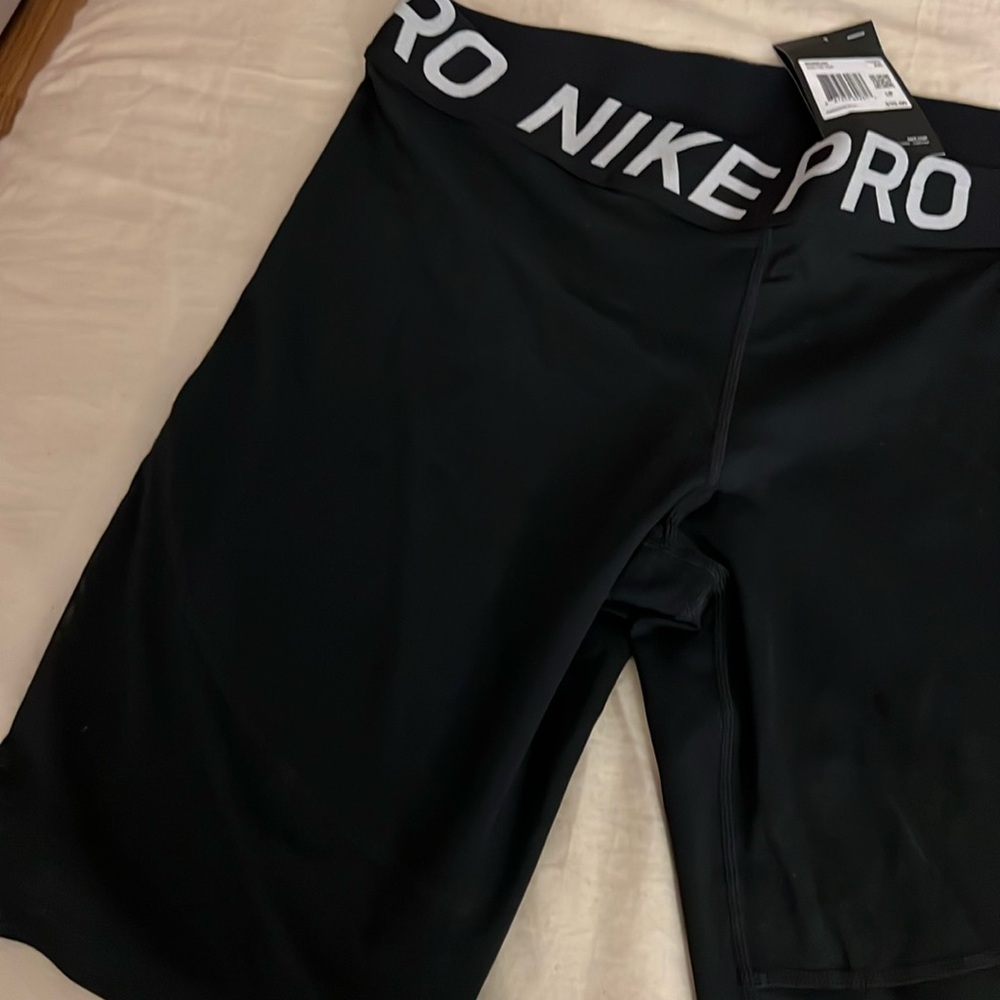 SOLD (unable to delete) Nike pro dry fit shorts